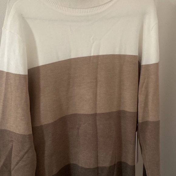 Calvin Klein Turtleneck Large - Picture 2 of 3